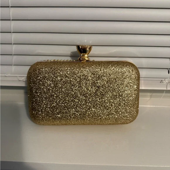 Elegant Gold Clutch with Rhinestone Detailing - Picture 3 of 3